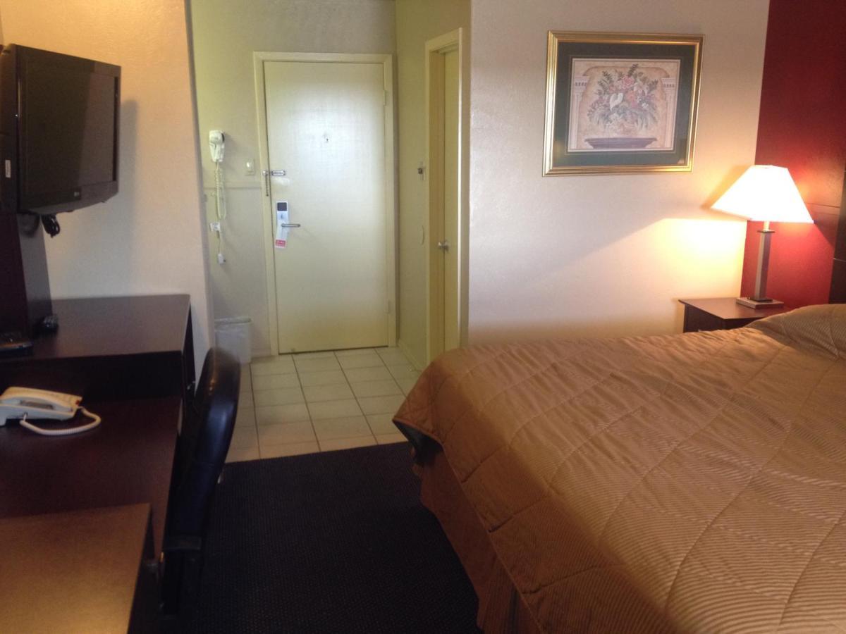 Colonial Inn Monahans Tx Екстериор снимка