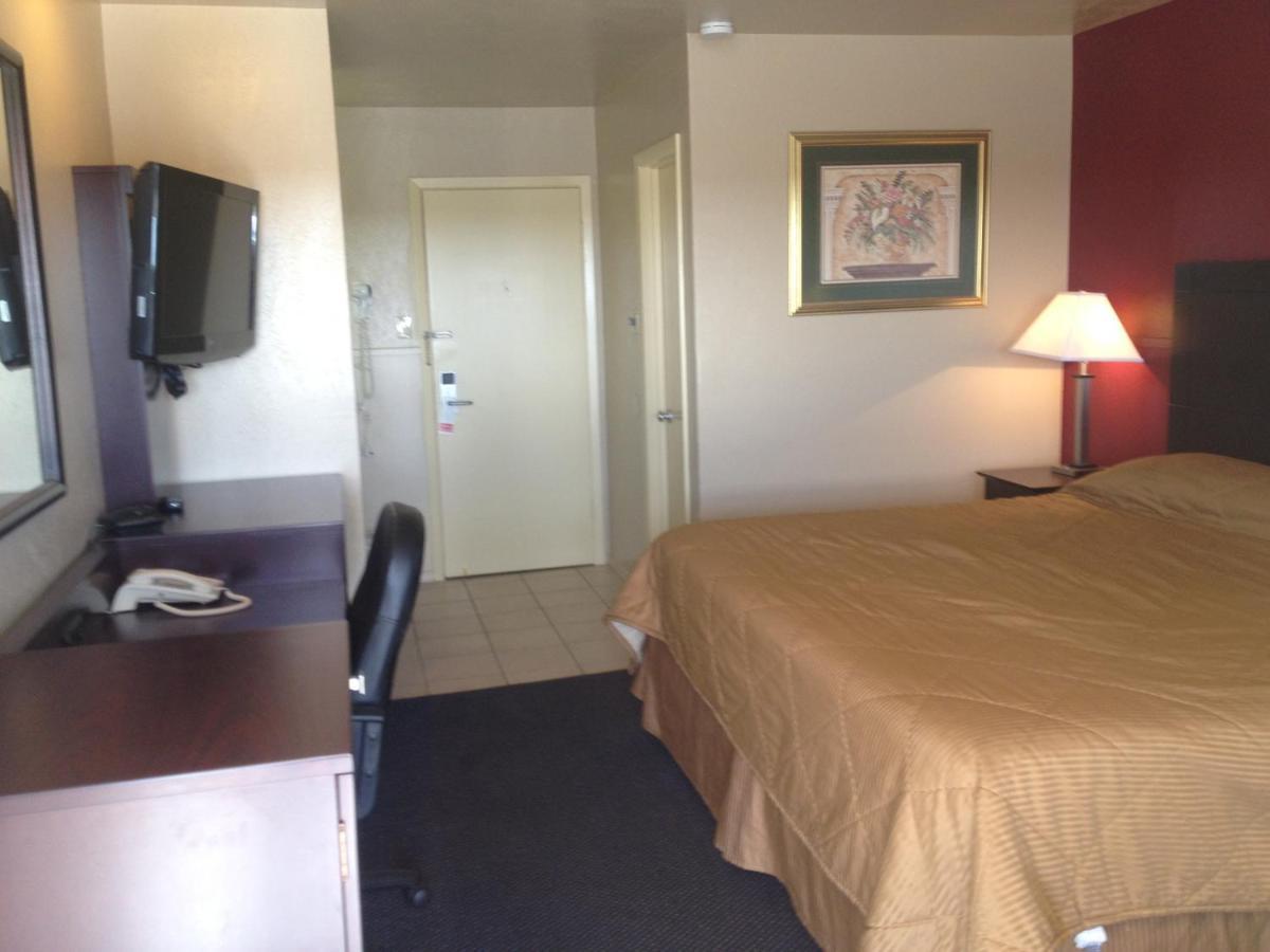 Colonial Inn Monahans Tx Екстериор снимка